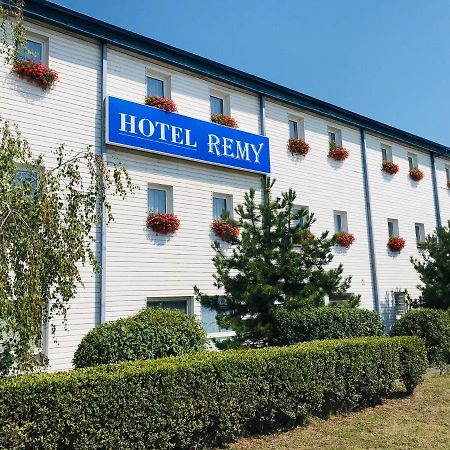 Hotel Remy Bratislava Buitenkant foto