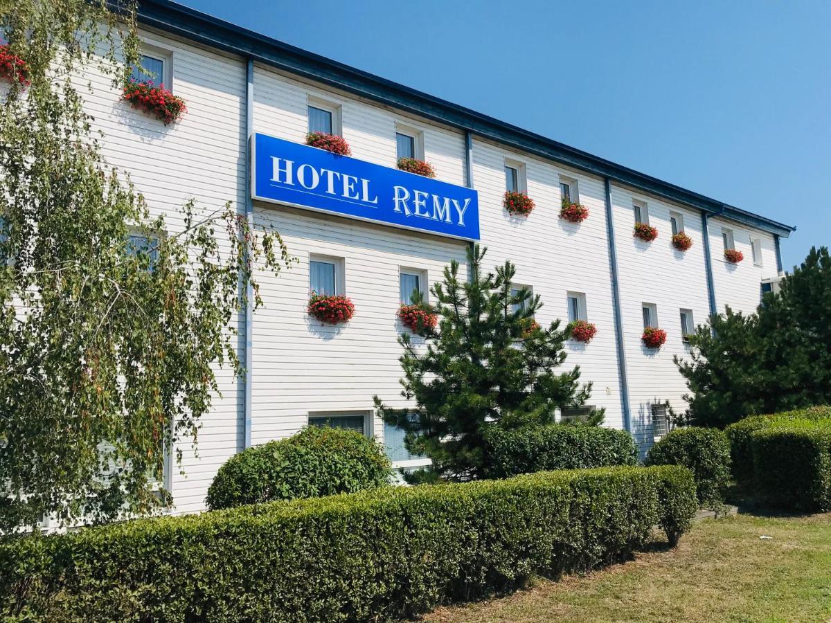 Hotel Remy Bratislava Buitenkant foto