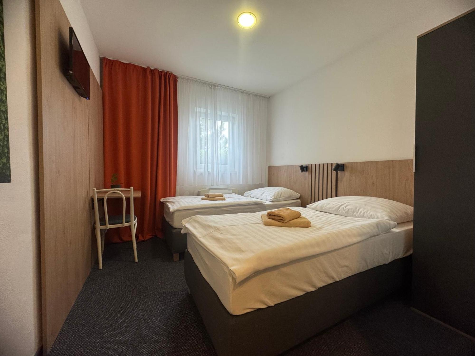 Hotel Remy Bratislava Buitenkant foto