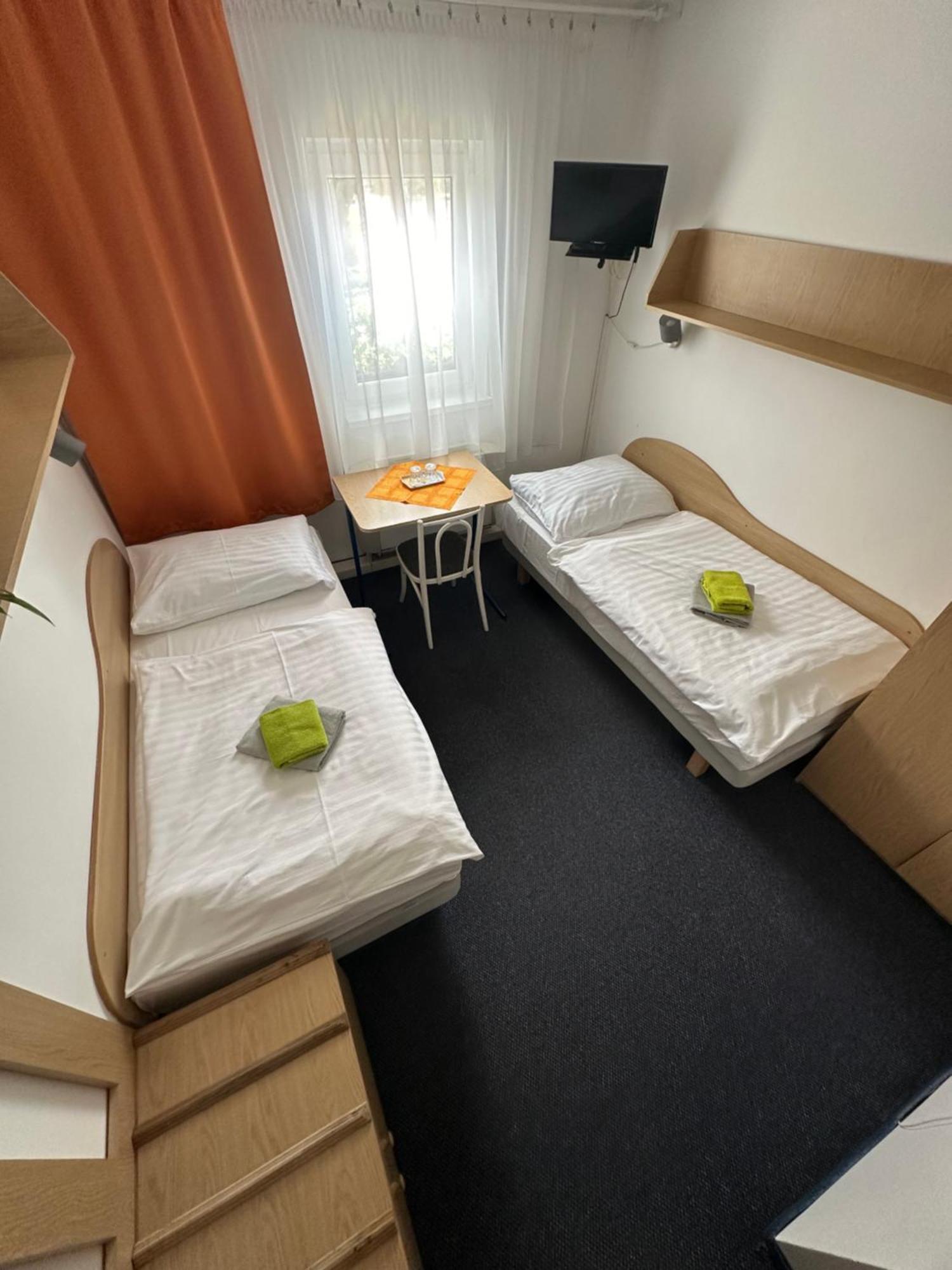 Hotel Remy Bratislava Buitenkant foto
