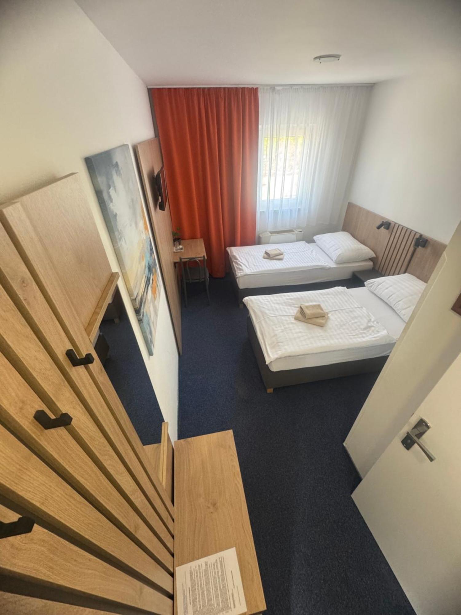 Hotel Remy Bratislava Buitenkant foto