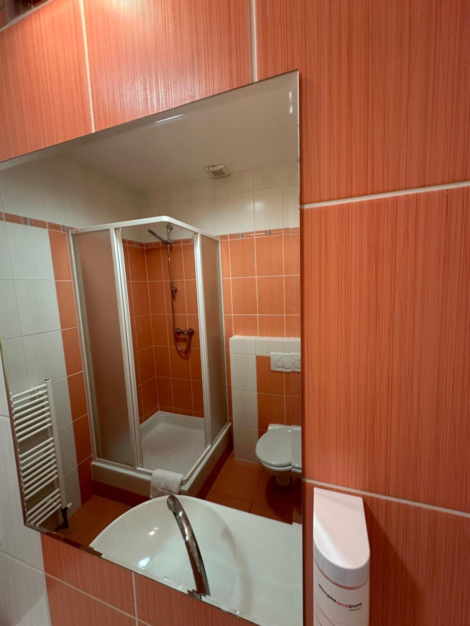 Hotel Remy Bratislava Buitenkant foto