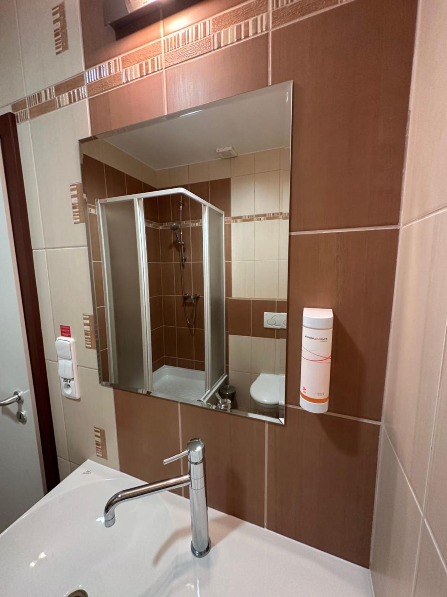 Hotel Remy Bratislava Buitenkant foto