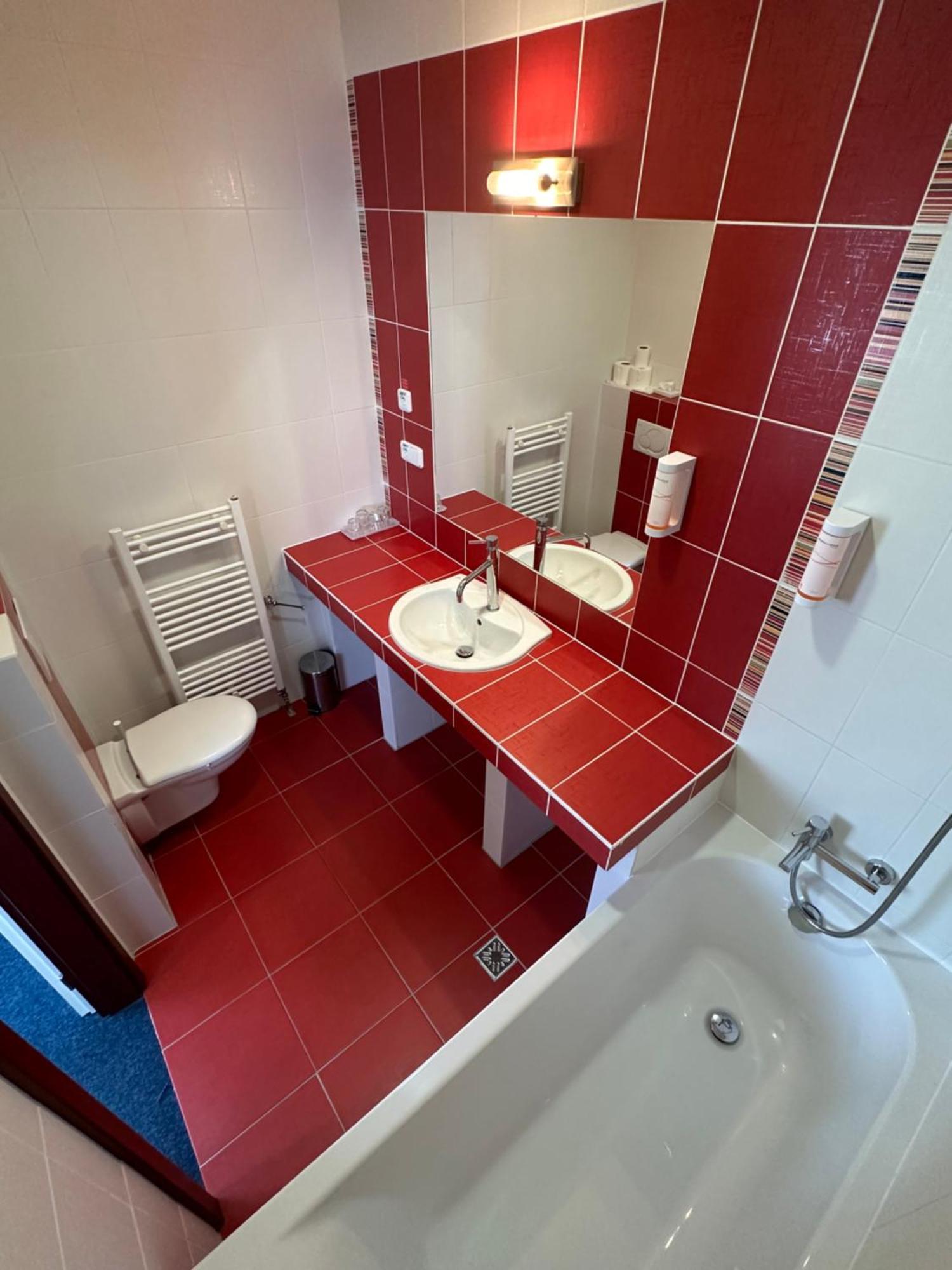 Hotel Remy Bratislava Buitenkant foto
