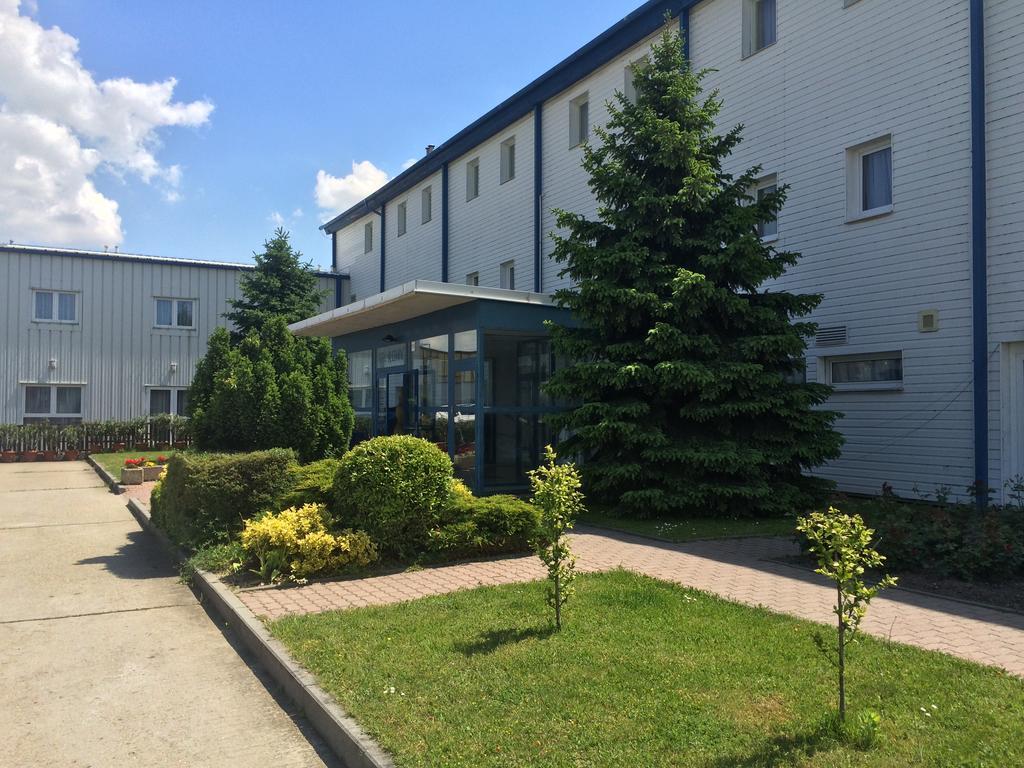 Hotel Remy Bratislava Buitenkant foto